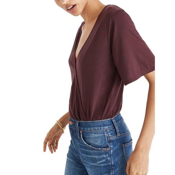 MADEWELL WOMEN'S BURGUNDY SHORT SLEEVE V-NECK FAUX WRAP DRAPEY BODYSUIT Sz XS - Picture 1 of 7
